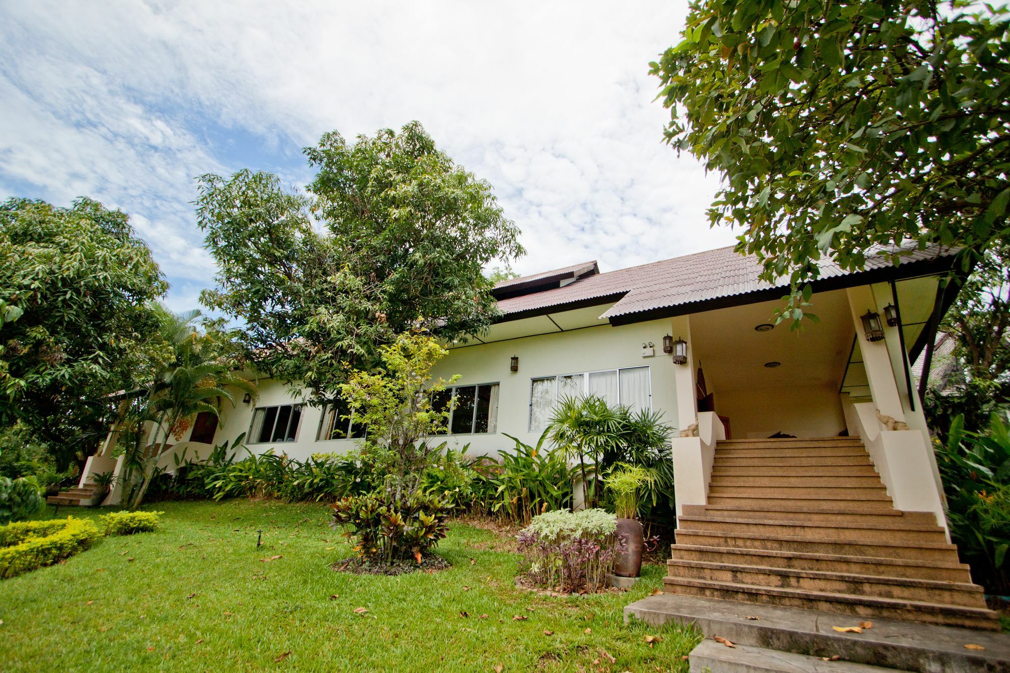 Touch Star Resort - Doi Inthanon Chom Thong Esterno foto