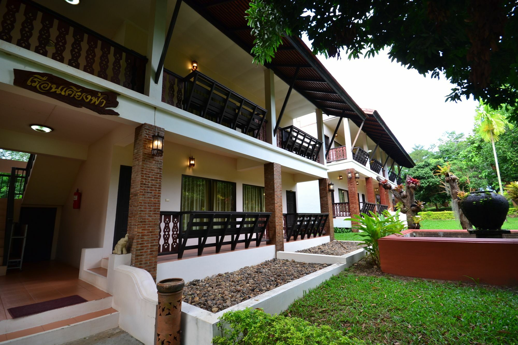 Touch Star Resort - Doi Inthanon Chom Thong Esterno foto